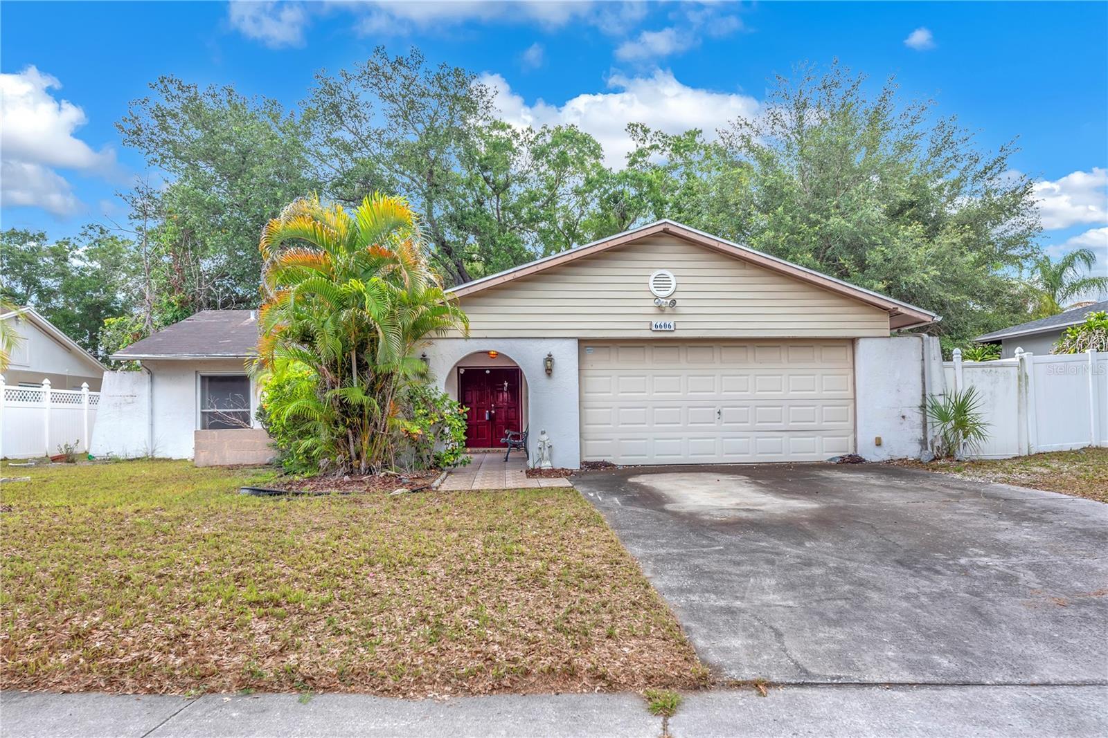 Photo of 6606 TWELVE OAKS BOULEVARD TAMPA FL 33634