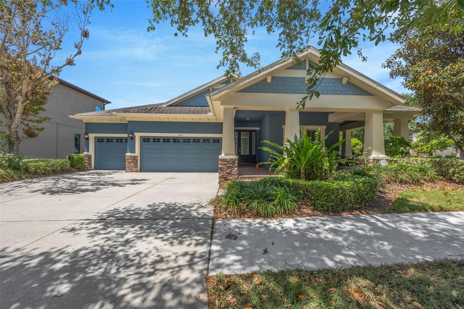 Photo of 5201 SPARROWGLEN PLACE LITHIA FL 33547