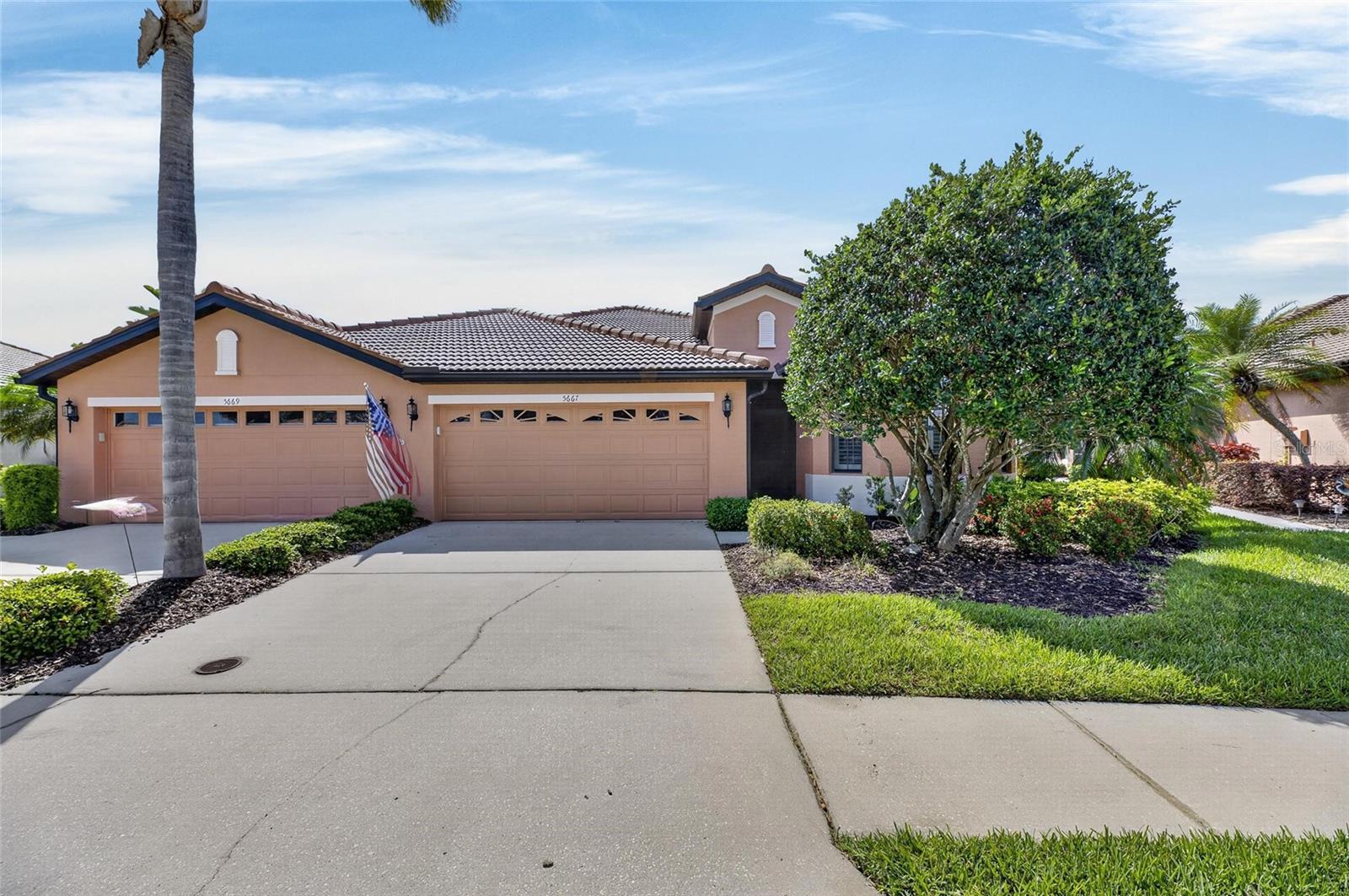 Photo of 5667 SUNSET FALLS DRIVE APOLLO BEACH FL 33572