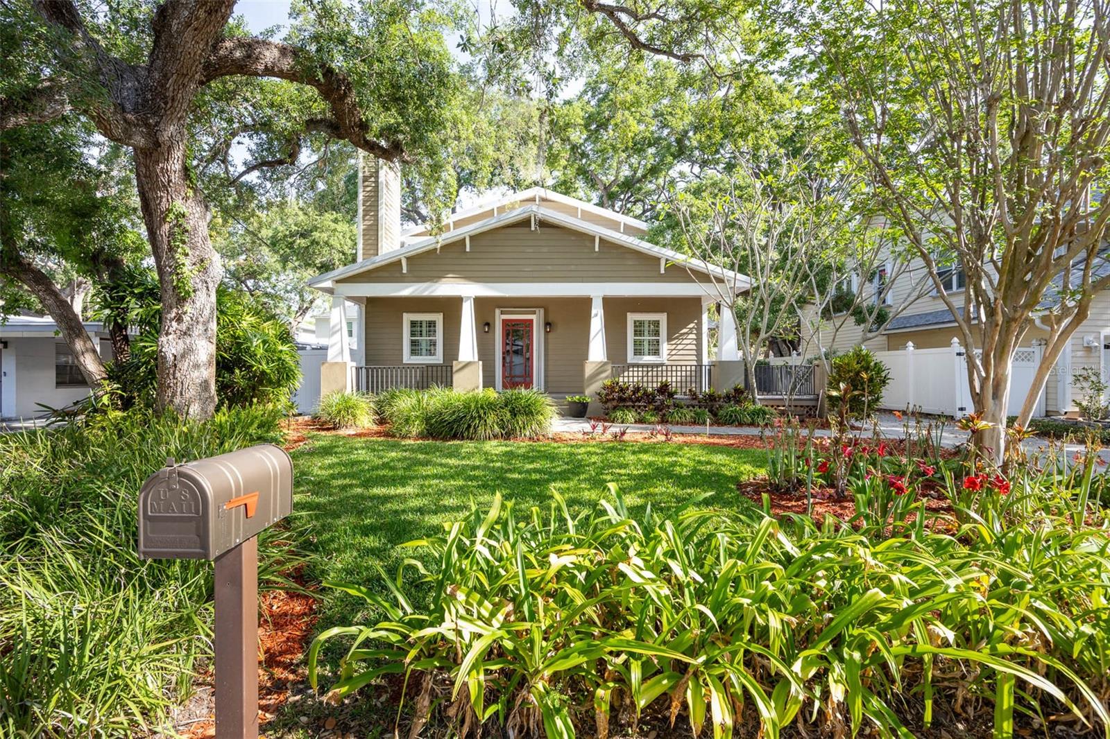 Photo of 3311 W HAWTHORNE ROAD TAMPA FL 33611