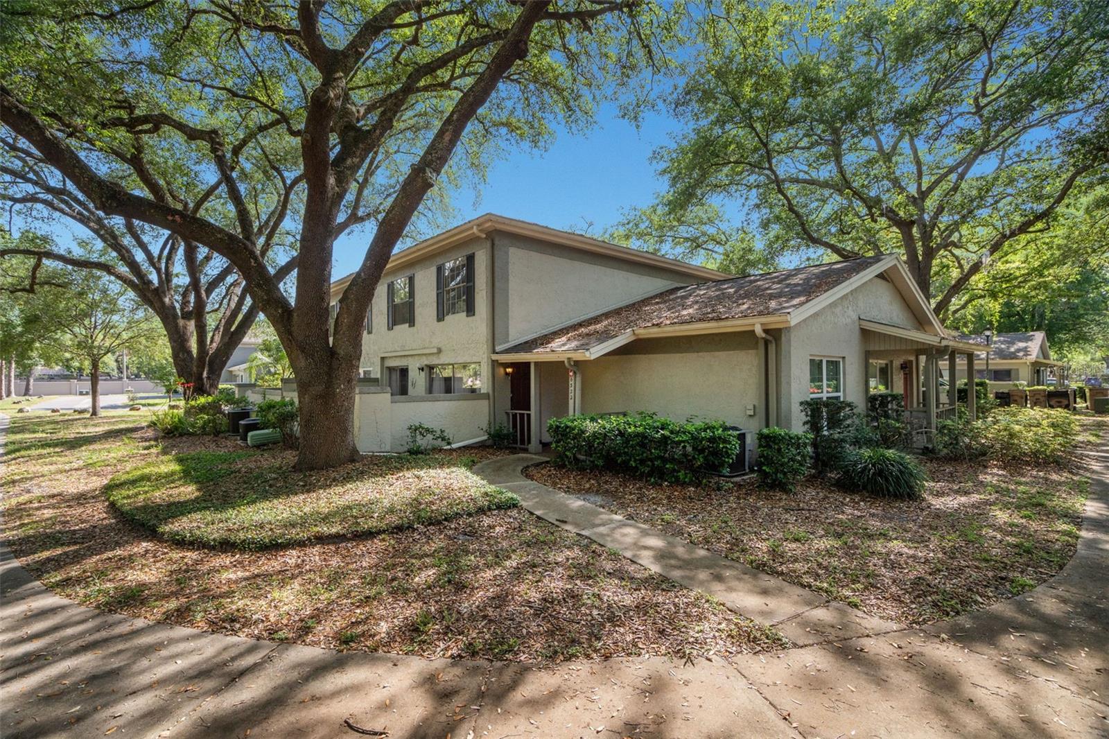Photo of 6322 TREETOP CIRCLE TEMPLE TERRACE FL 33617
