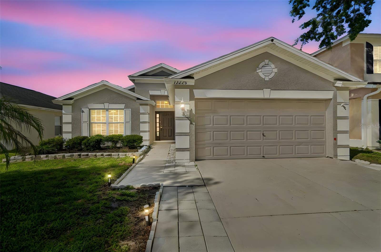 Photo of 13226 EVENING SUNSET LANE RIVERVIEW FL 33579