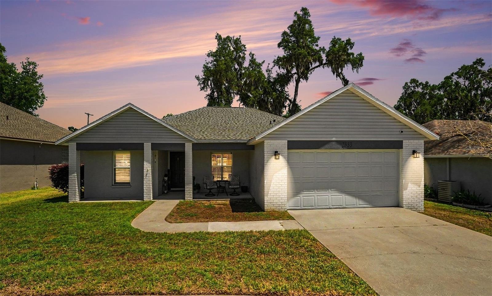 Photo of 2333 TOWERING OAKS CIRCLE SEFFNER FL 33584