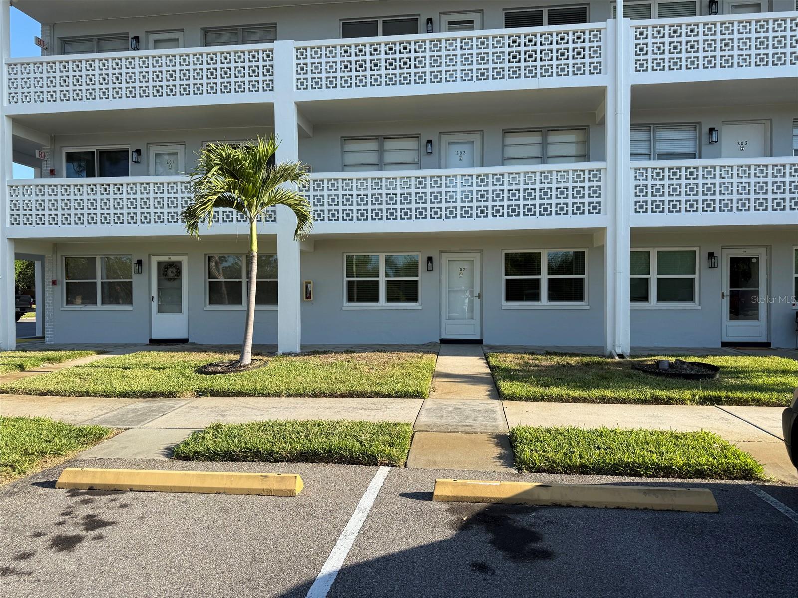 Photo of 1001 77TH AVENUE #102 ST PETERSBURG FL 33703