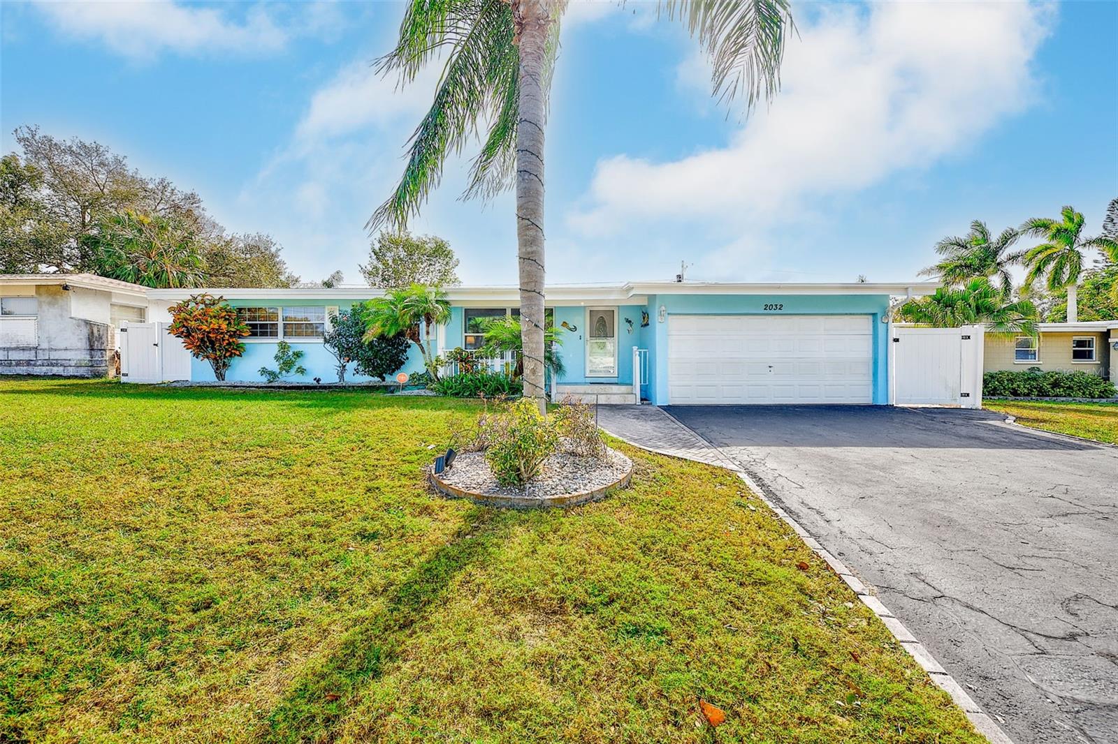 Photo of 2032 GATEWOOD DRIVE LARGO FL 33770