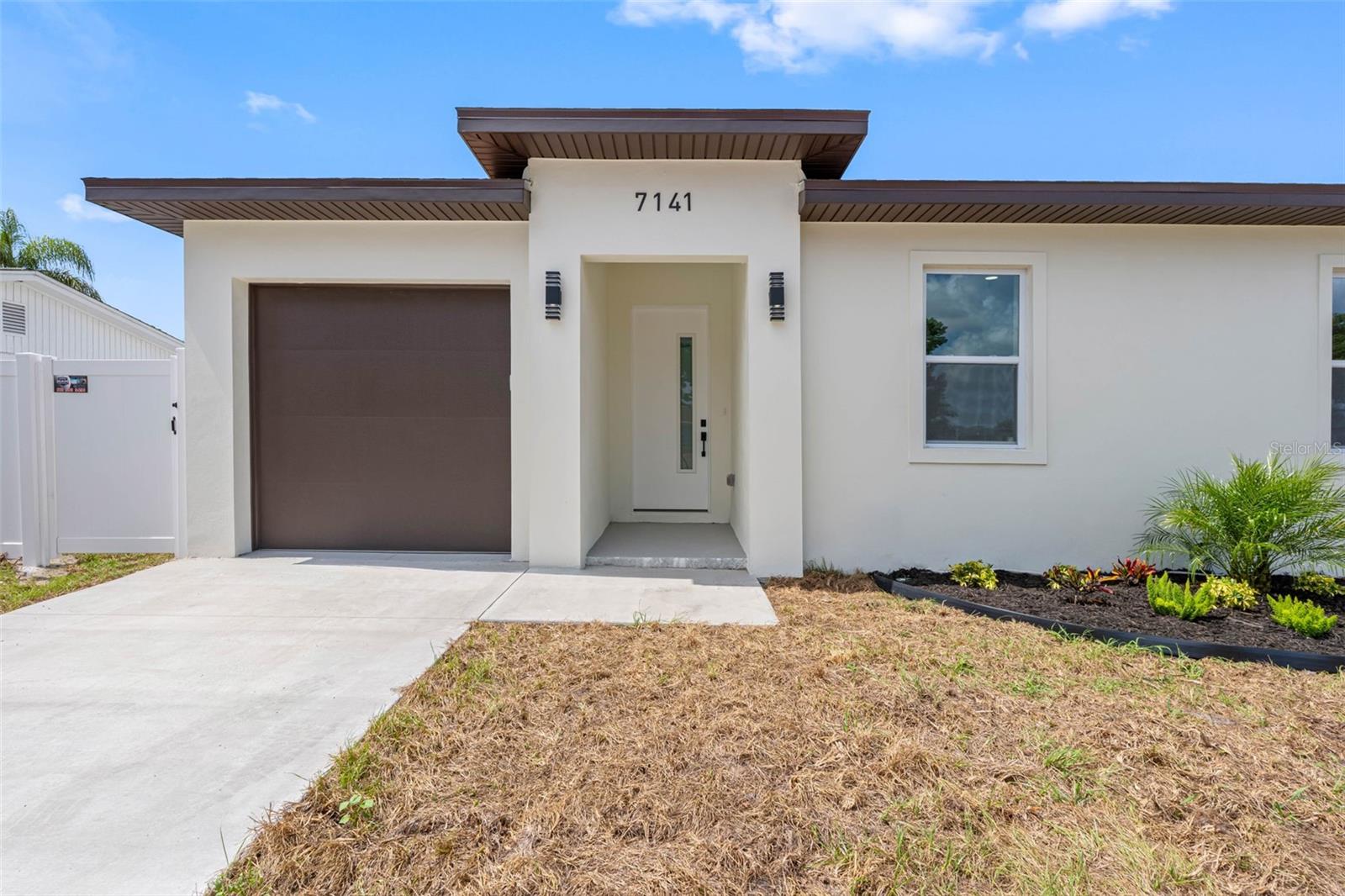 Photo of 7141 IVANHOE DRIVE PORT RICHEY FL 34668