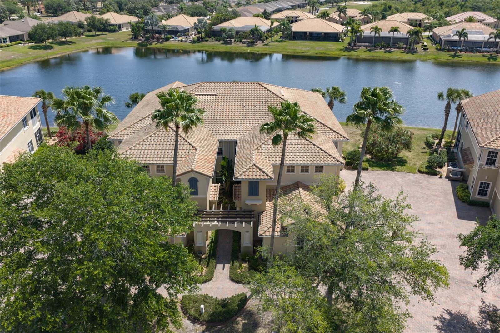 Photo of 1330 EMERALD DUNES DRIVE SUN CITY CENTER FL 33573