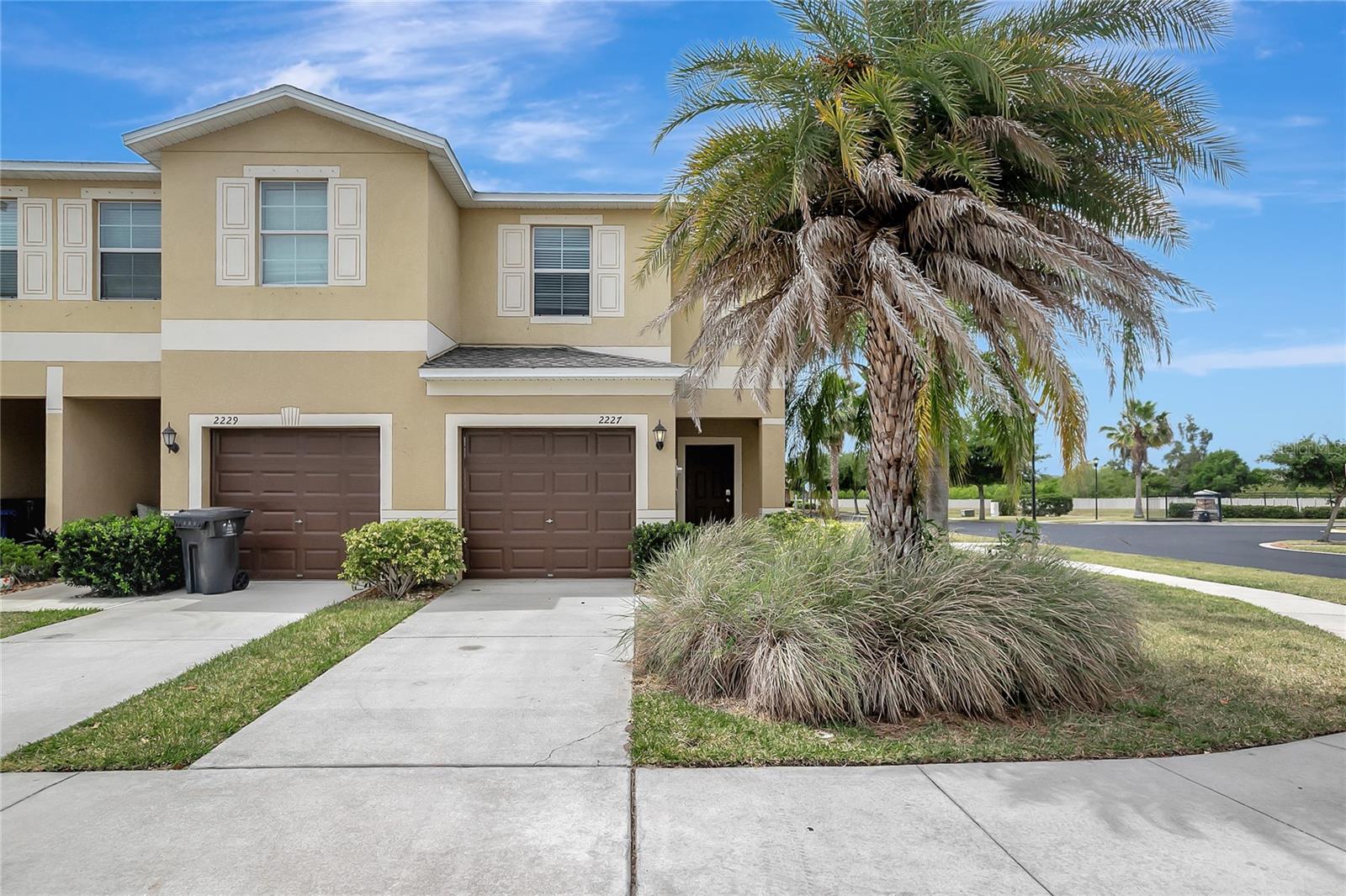 Photo of 2227 GOLDEN FALCON DRIVE RUSKIN FL 33570