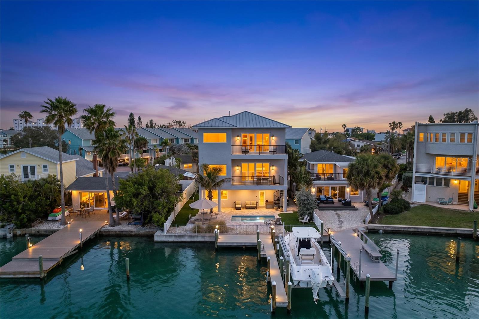 Photo of 306 BAY PLZ TREASURE ISLAND FL 33706