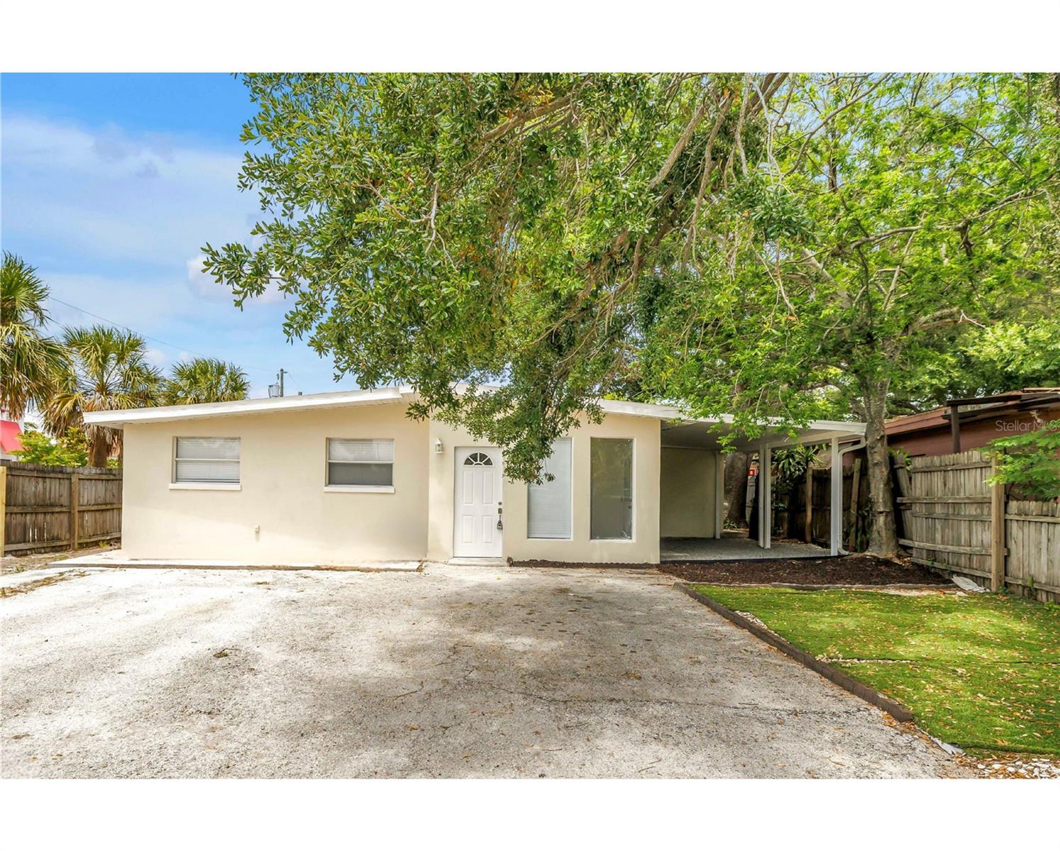 Photo of 110 NE MONROE CIRCLE #1 ST PETERSBURG FL 33702