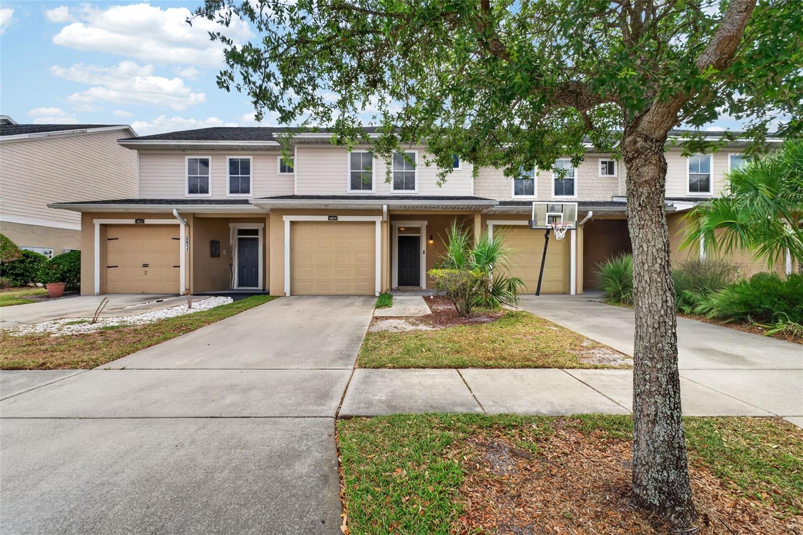 Photo of 5809 LEOPARDSTOWN DRIVE TAMPA FL 33610