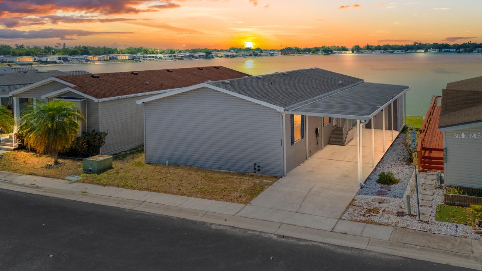 Photo of 8536 FANTASIA PARK WAY RIVERVIEW FL 33578