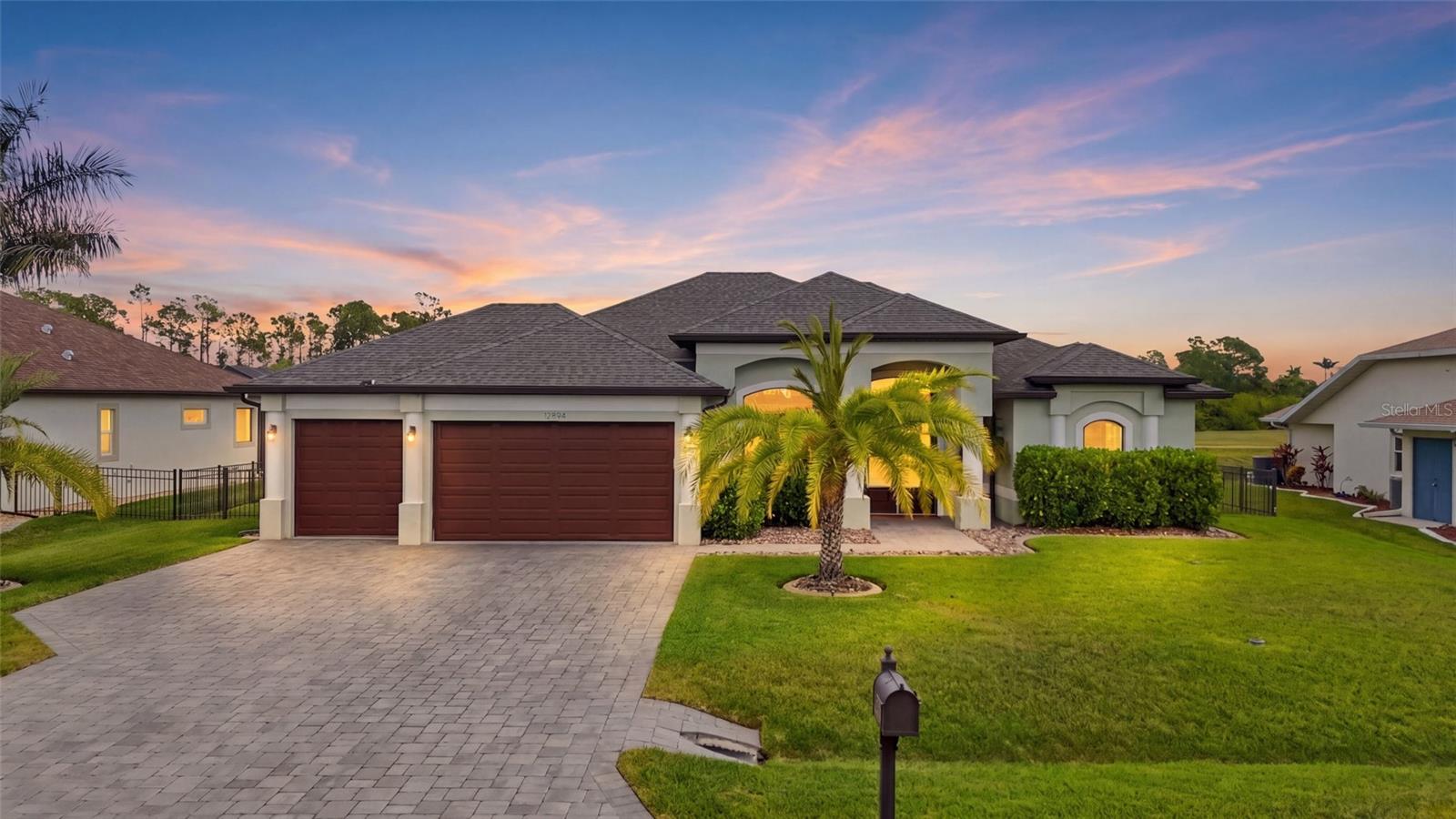 Photo of 12894 SW PEMBROKE CIRCLE LAKE SUZY FL 34269