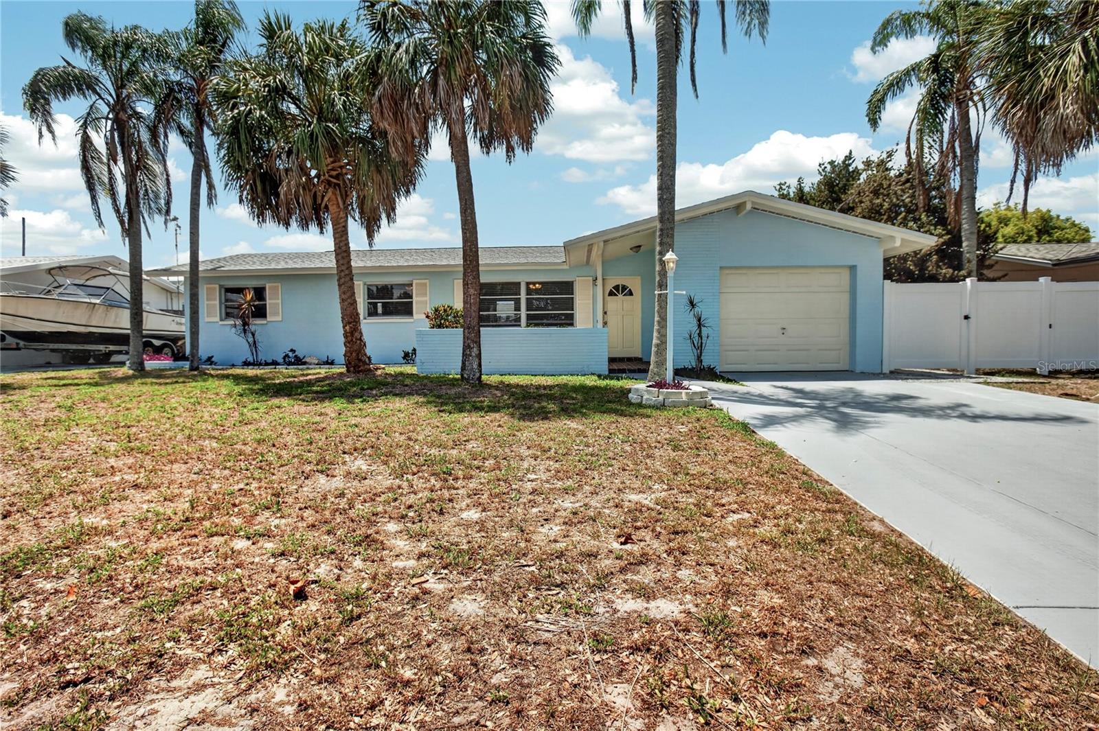 Photo of 13746 MARTINIQUE DRIVE SEMINOLE FL 33776
