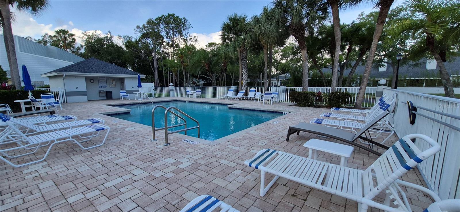 Photo of 1997 GEORGIA CIRCLE CLEARWATER FL 33760