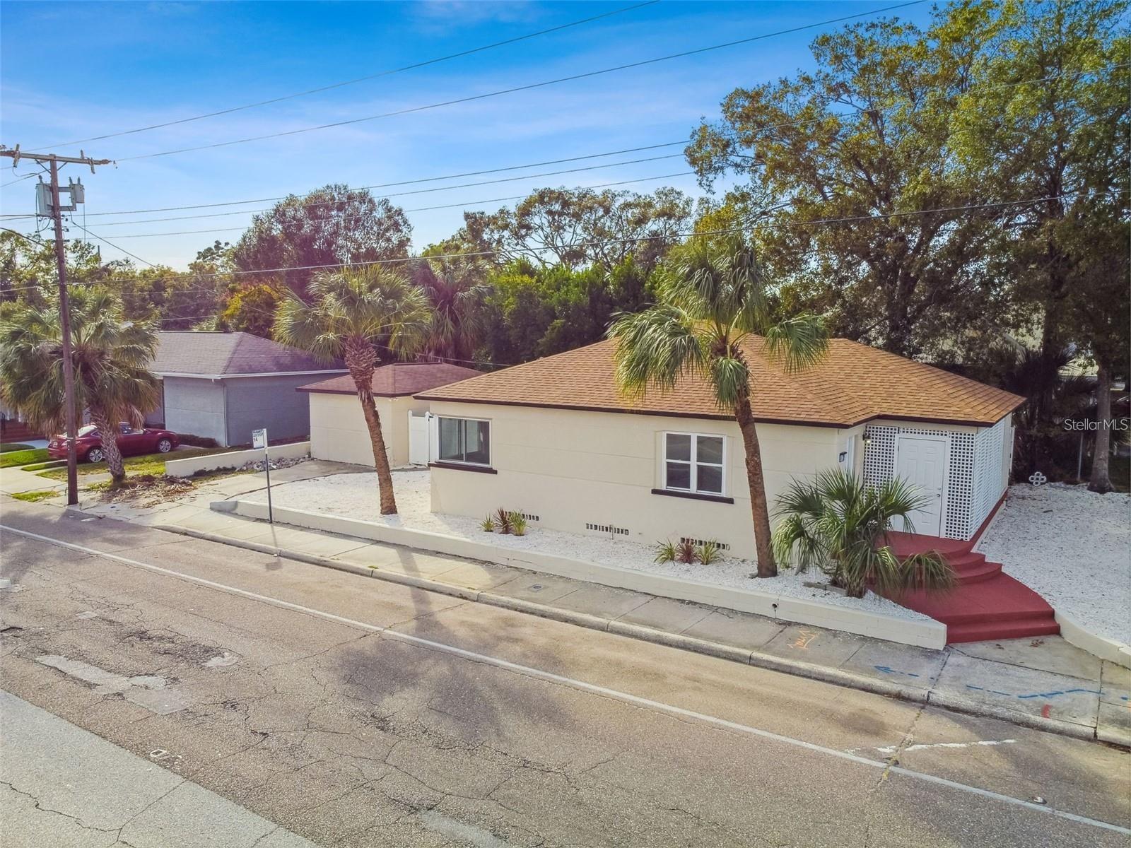 Photo of 2402 W CYPRESS STREET TAMPA FL 33609