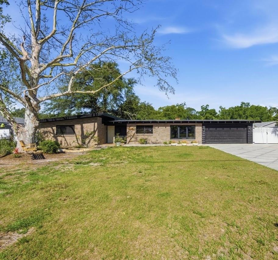 Photo of 9718 N OREGON AVENUE TAMPA FL 33612