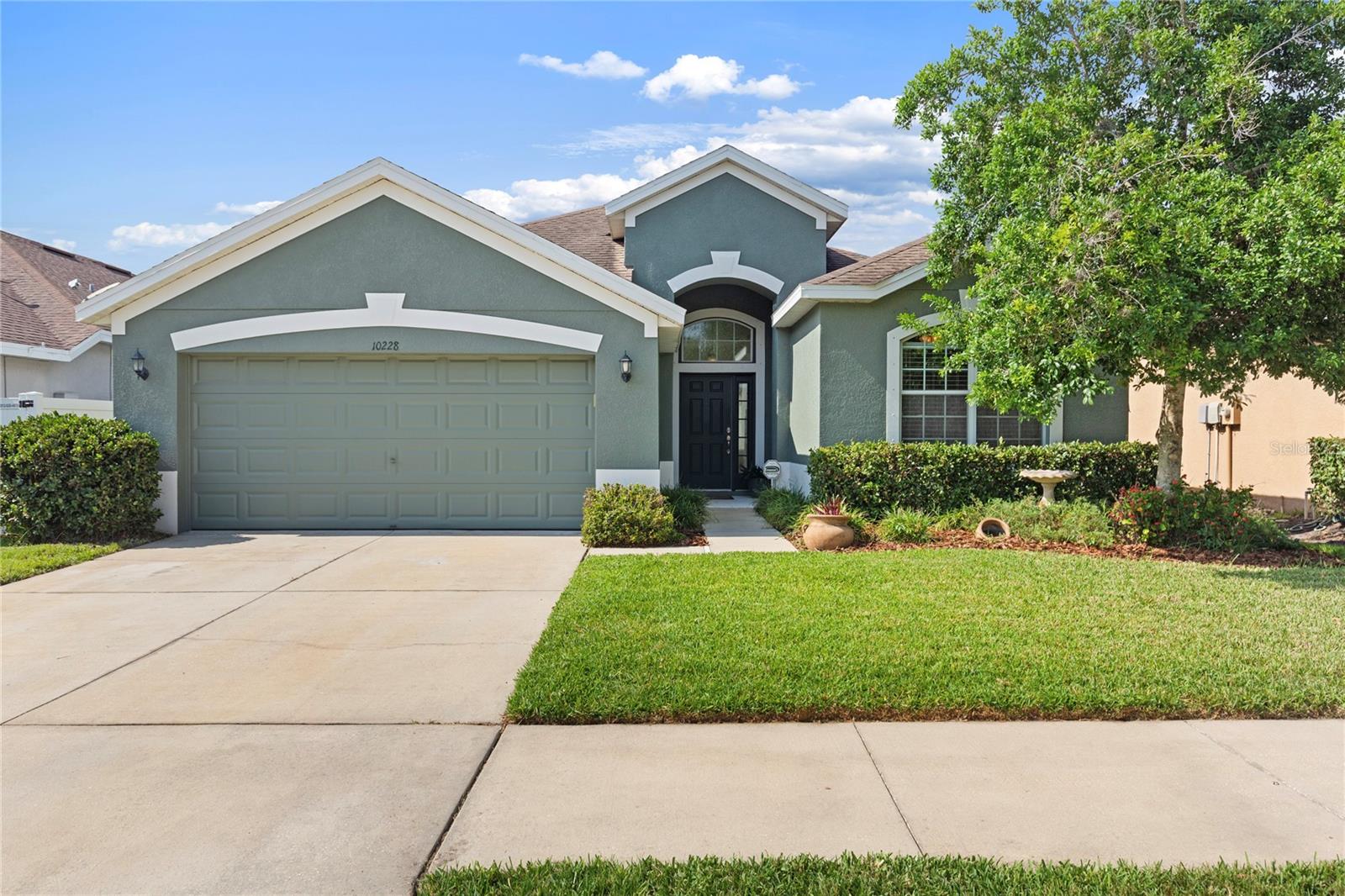 Photo of 10228 AVELAR RIDGE DRIVE RIVERVIEW FL 33578