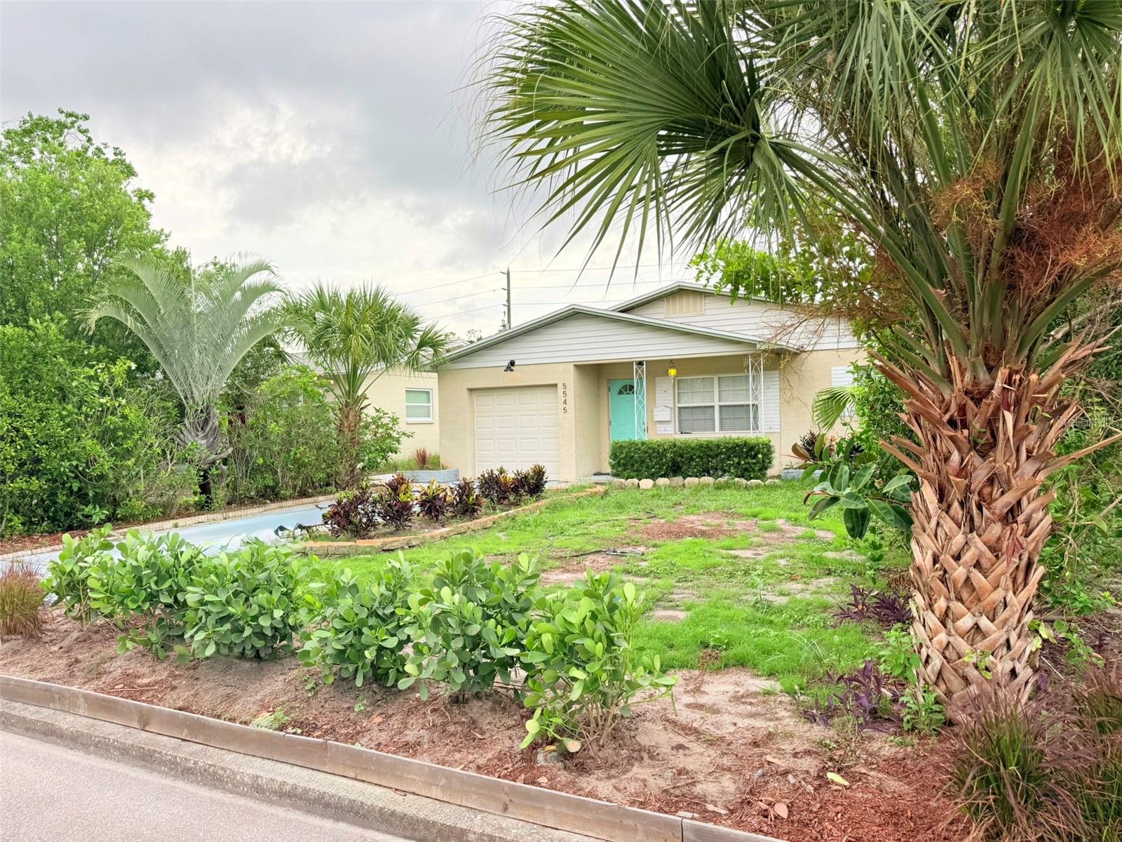Photo of 5545 3RD AVE N ST PETERSBURG FL 33710