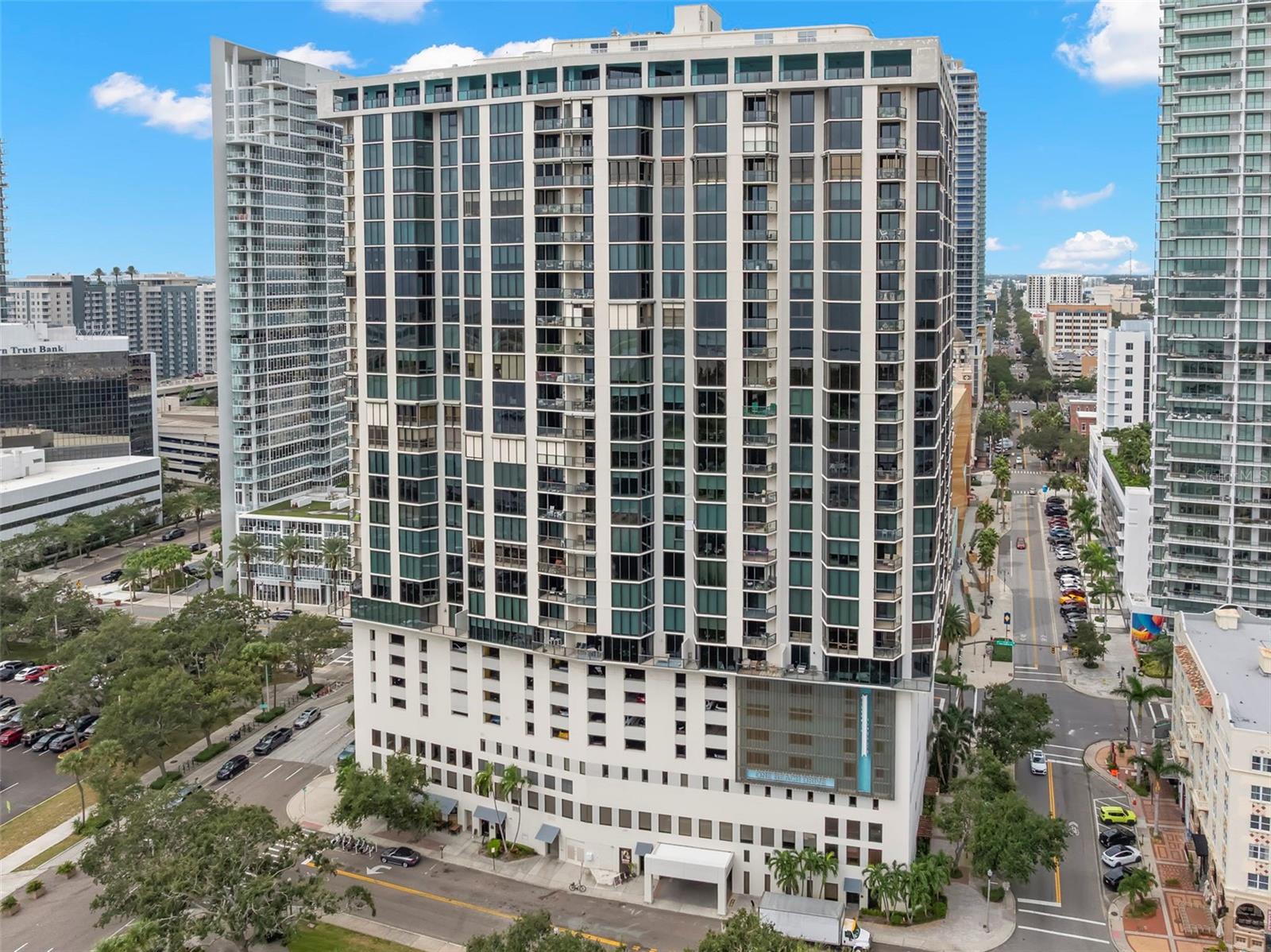 Photo of 1 BEACH DRIVE #2109 ST PETERSBURG FL 33701