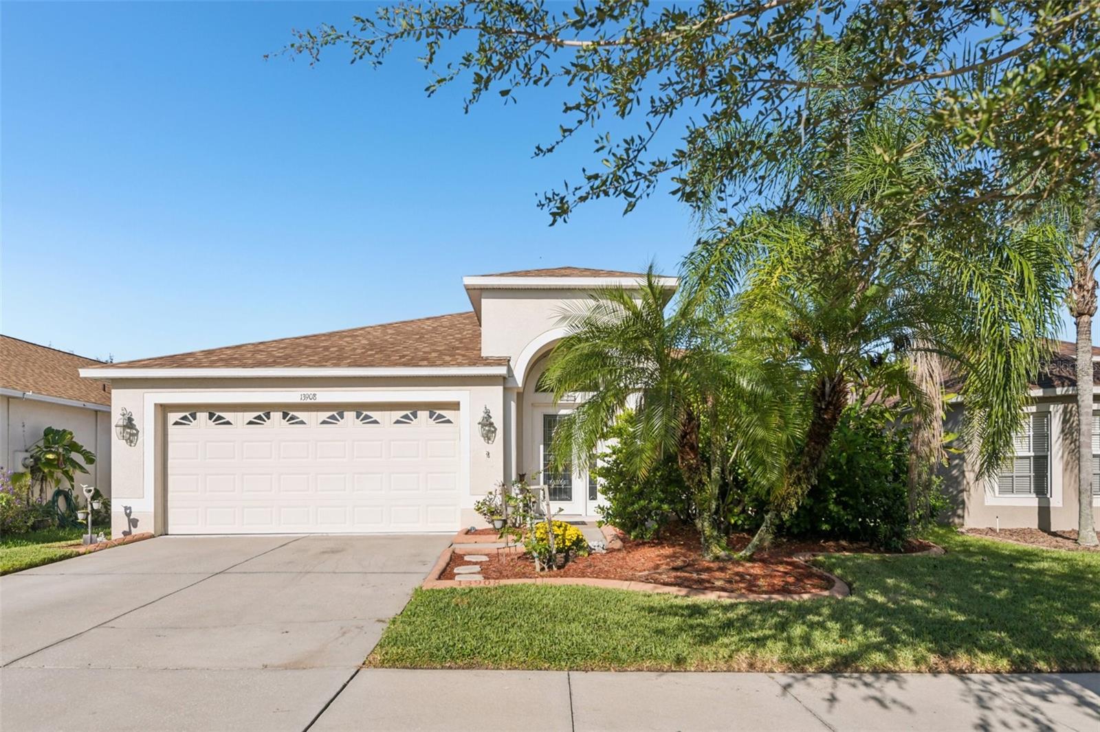 Photo of 13908 CHALK HILL PLACE RIVERVIEW FL 33579