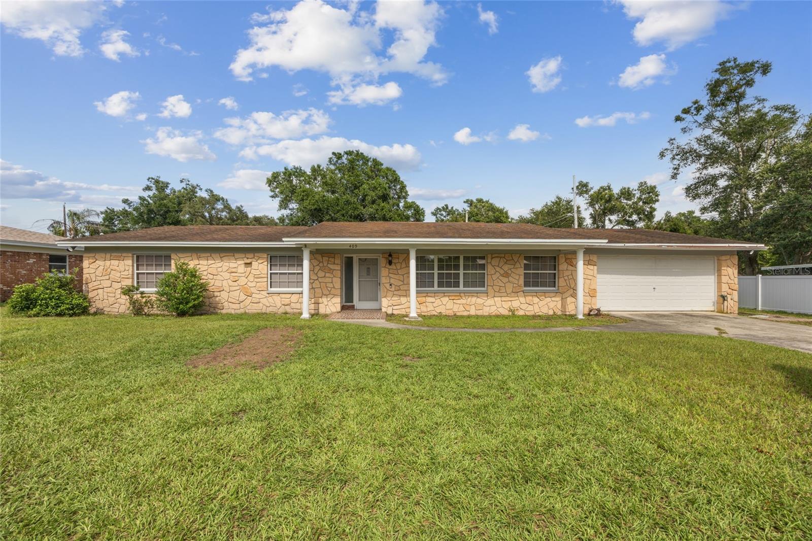 Photo of 409 DEBRA DRIVE BRANDON FL 33510