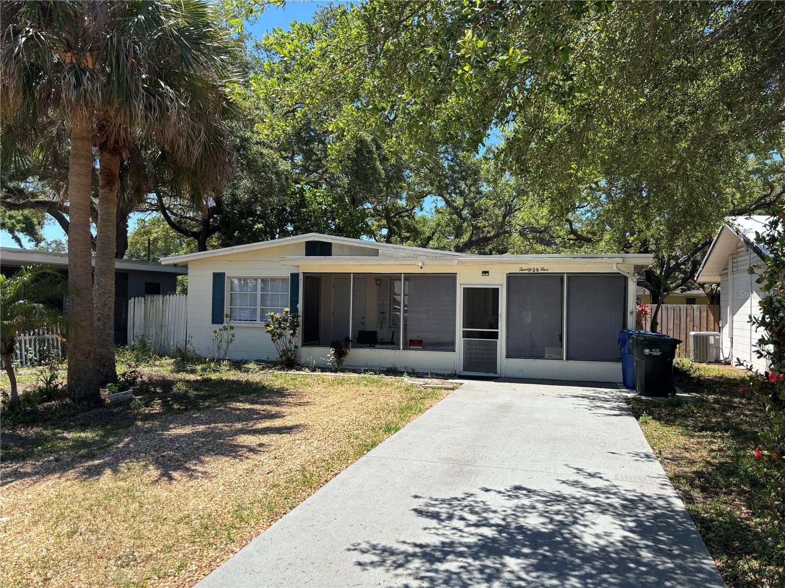 Photo of 25 6TH AVENUE LARGO FL 33771