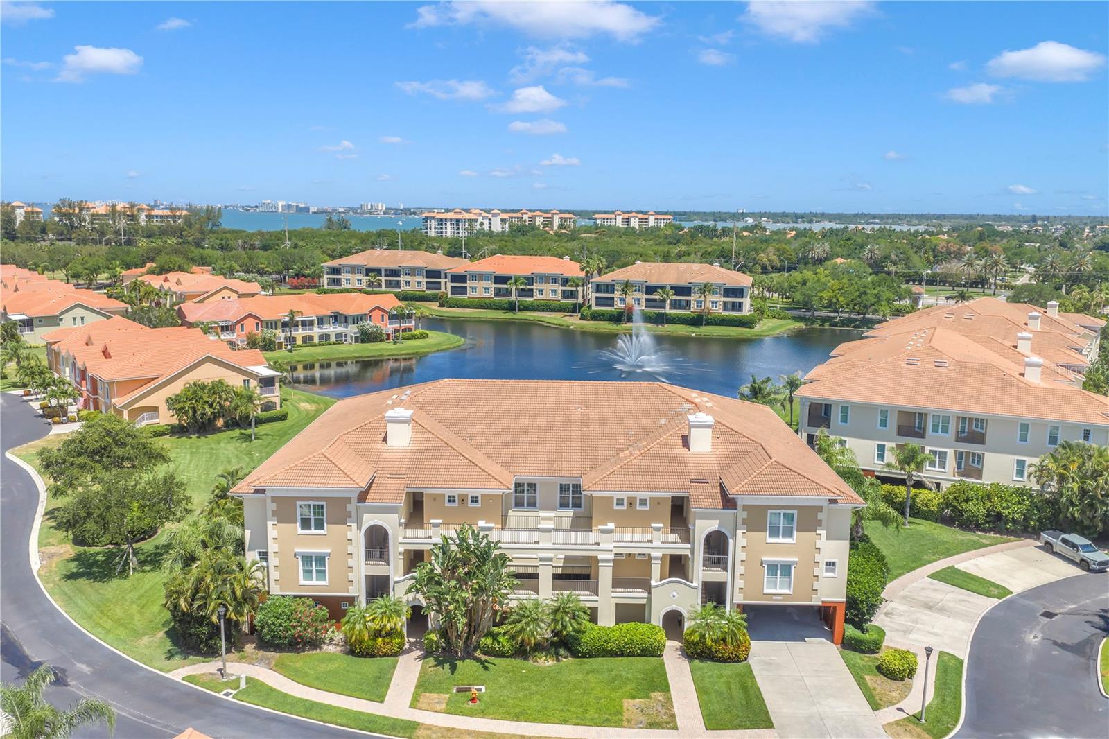 Photo of 10 FRANKLIN COURT #63D ST PETERSBURG FL 33711