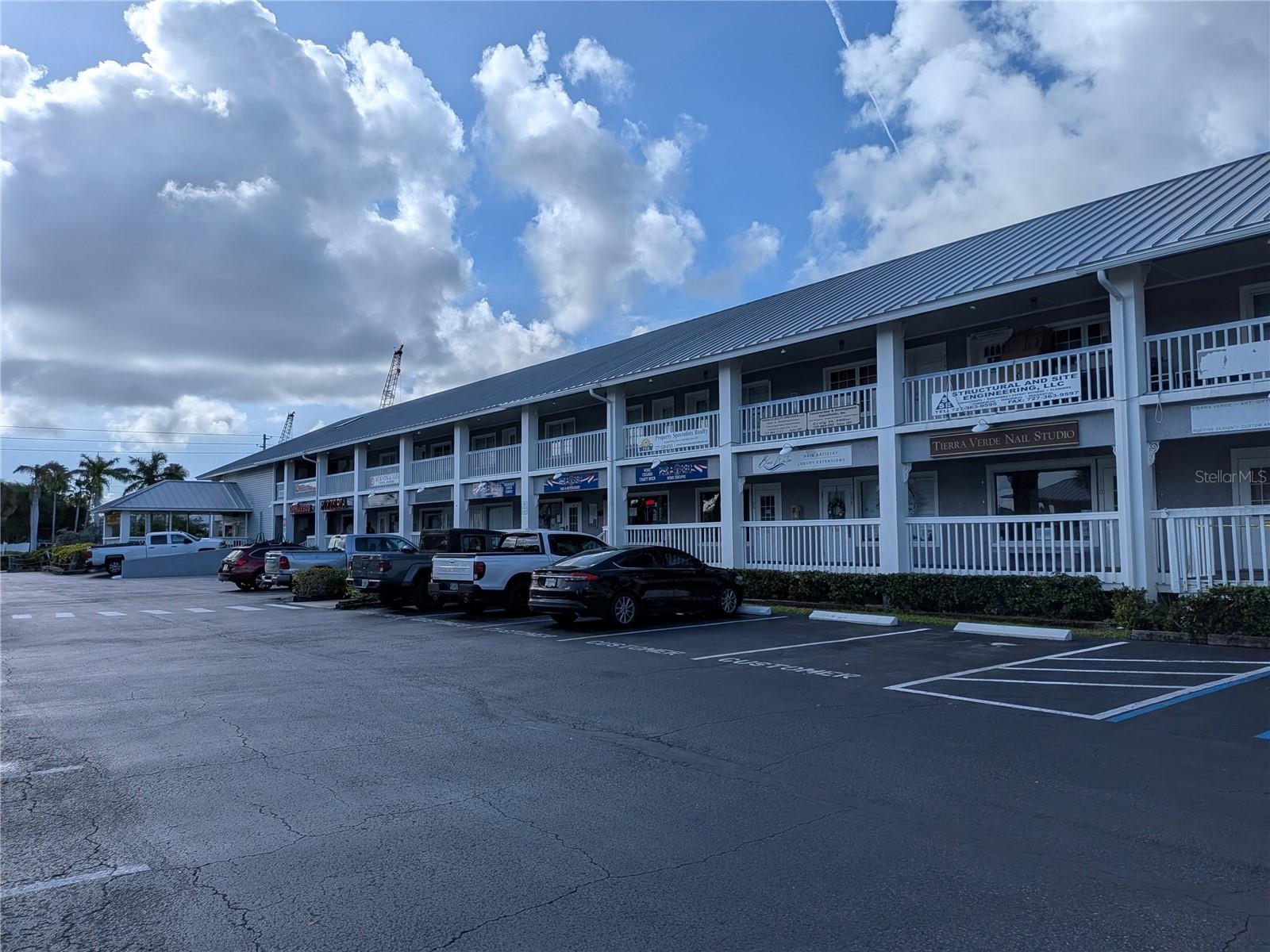 Photo of 1120 PINELLAS BAYWAY #211 ST PETERSBURG FL 33715