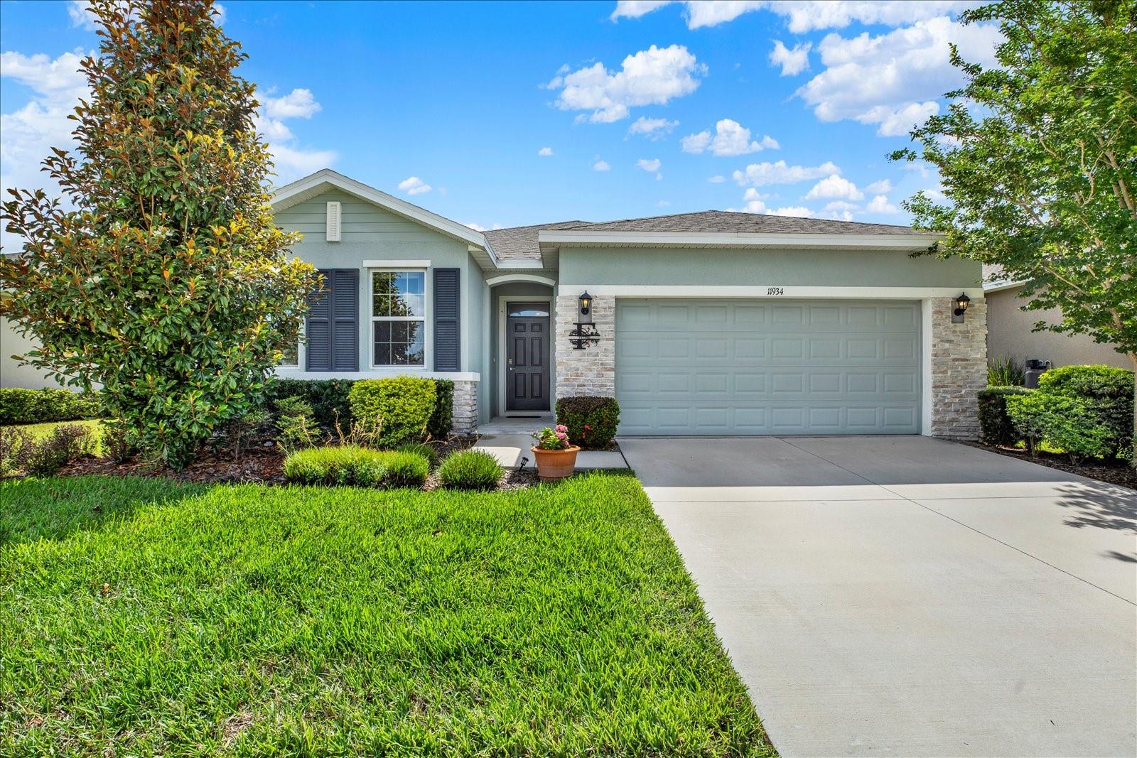 Photo of 11934 CROSS VINE DRIVE RIVERVIEW FL 33579