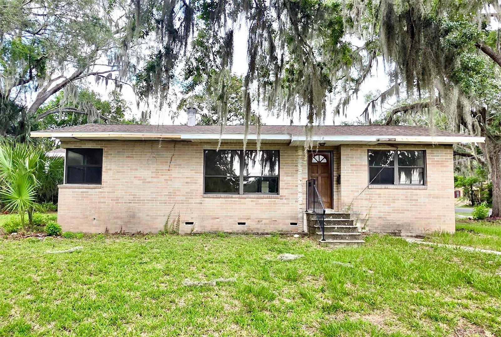 Photo of 501 LEE STREET LEESBURG FL 34748