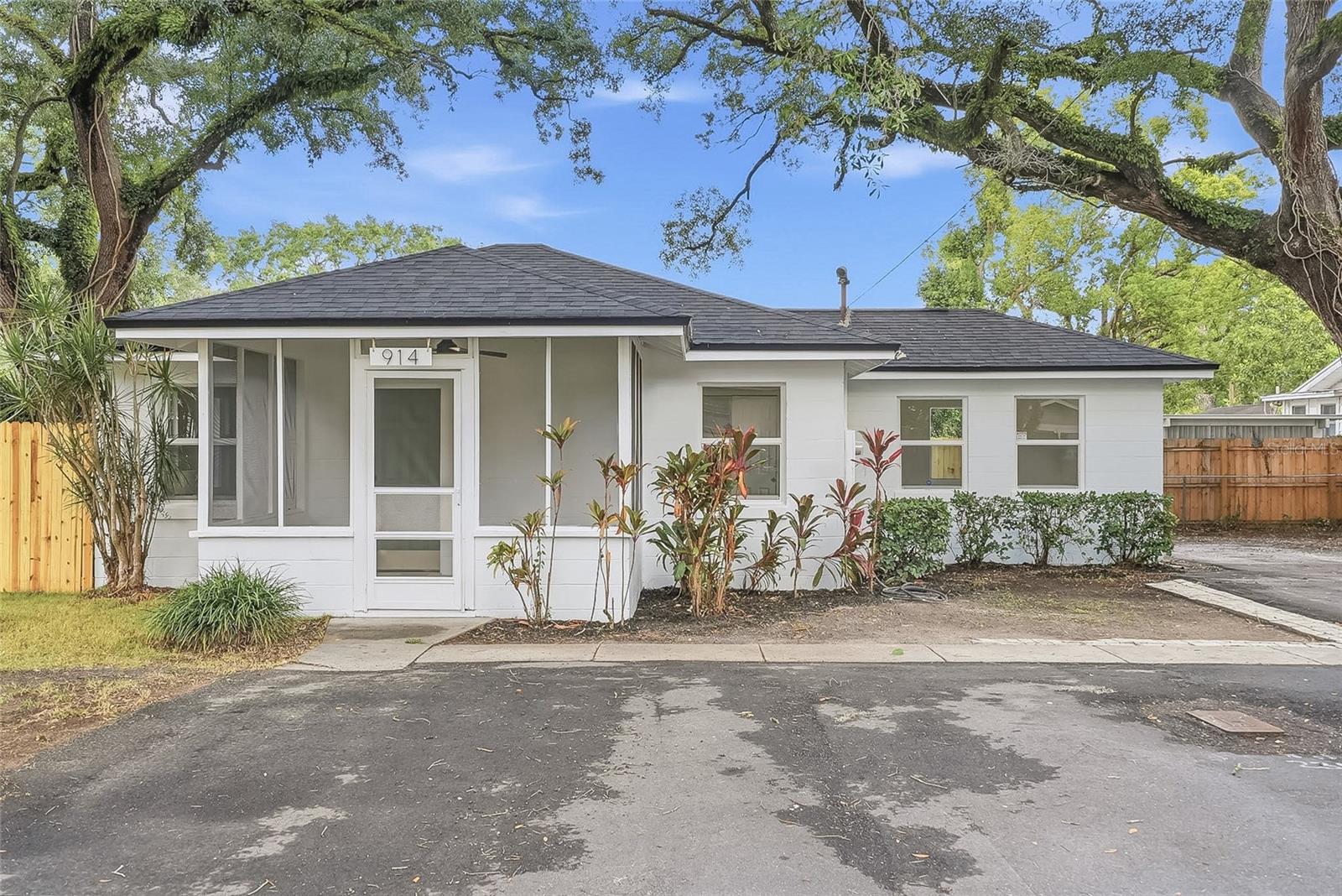 Photo of 914 E CRAWFORD STREET TAMPA FL 33604