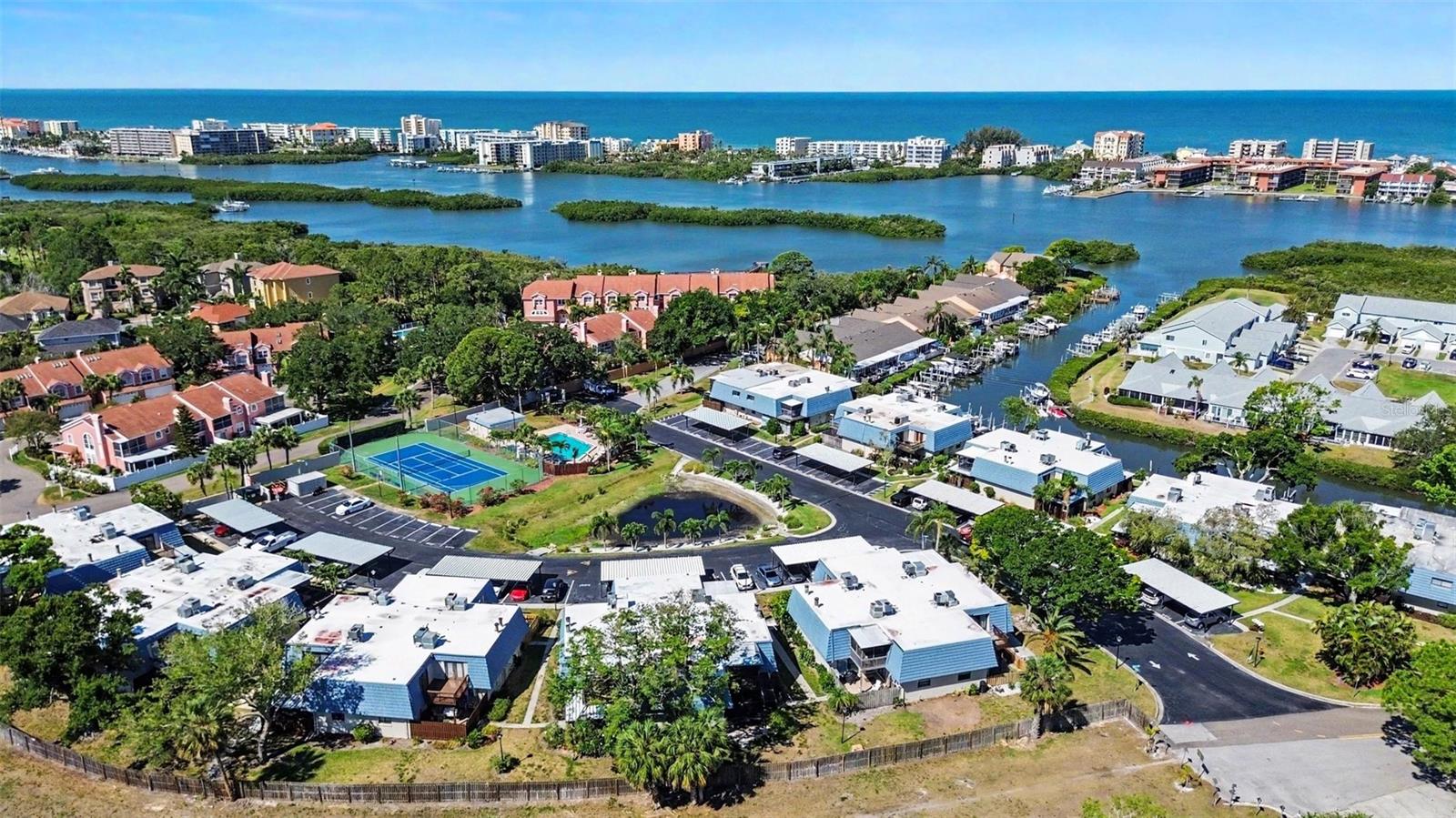 Photo of 14521 CATALINA CIRCLE SEMINOLE FL 33776