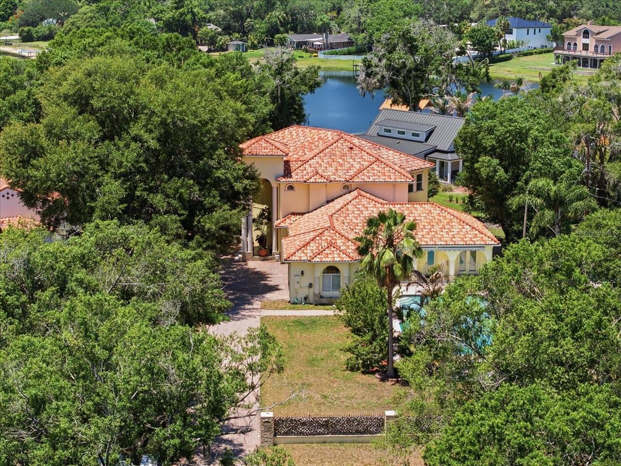 Photo of 12006 WATERSIDE COURT TAMPA FL 33612