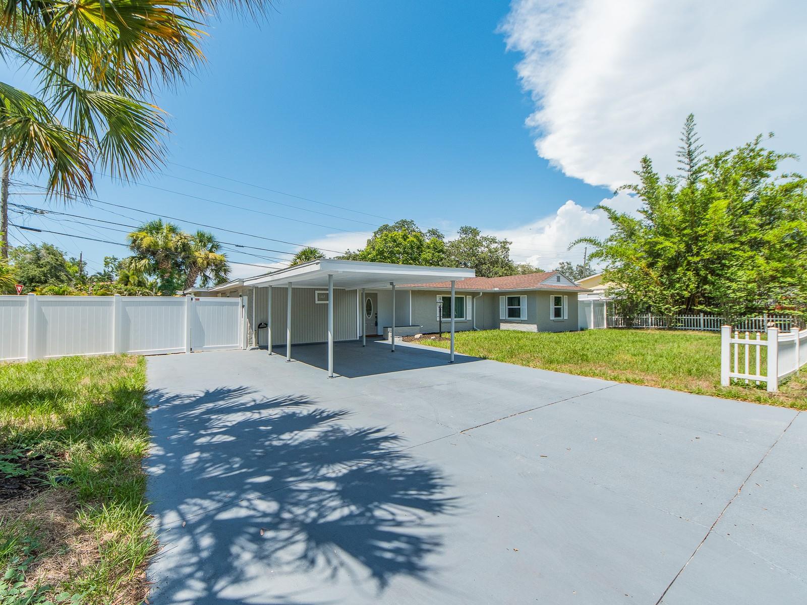 Photo of 502 LEXINGTON STREET DUNEDIN FL 34698