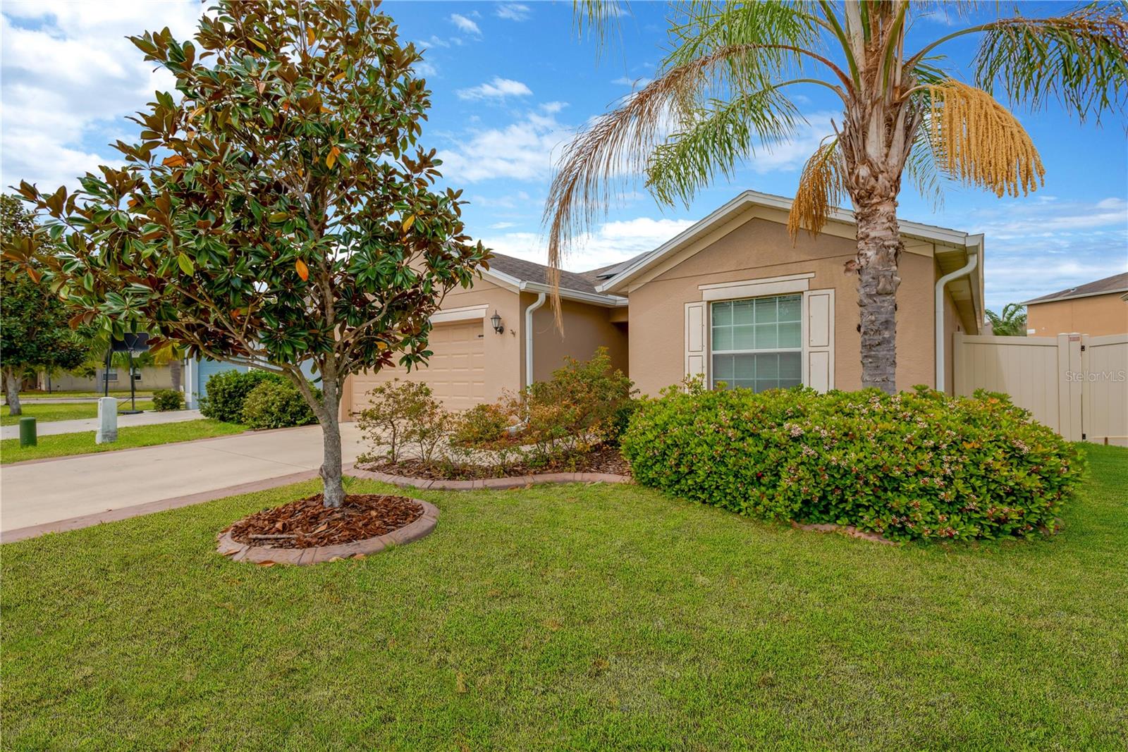 Photo of 8529 HUNTERS FORK LOOP RUSKIN FL 33573