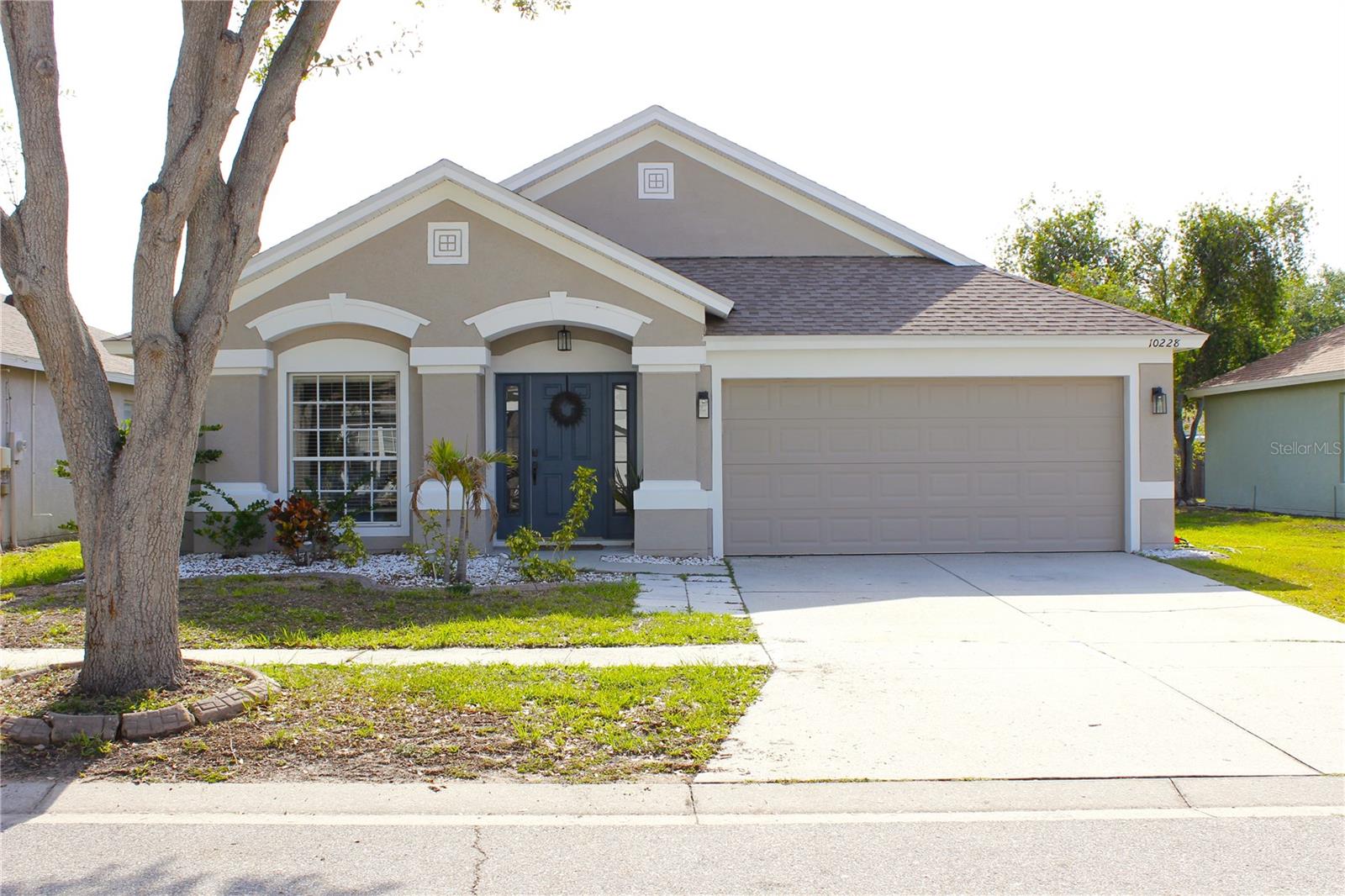 Photo of 10228 HUNTERS HAVEN BOULEVARD RIVERVIEW FL 33578