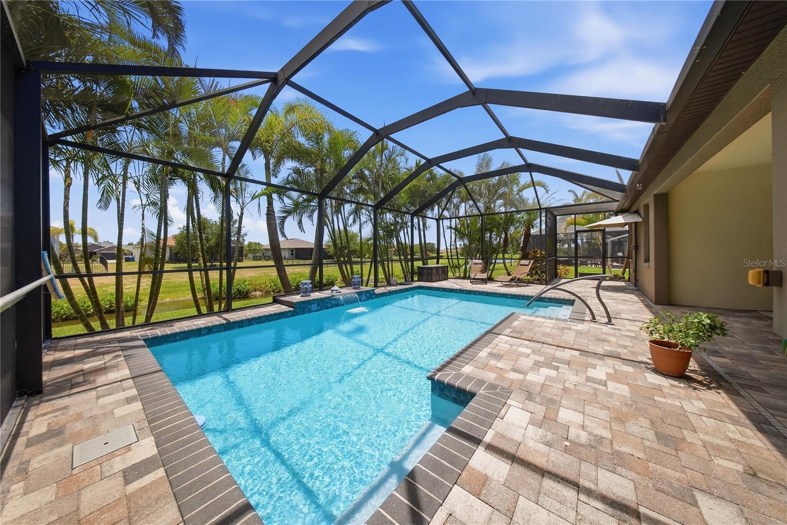 Photo of 354 HOPE BAY LOOP APOLLO BEACH FL 33572