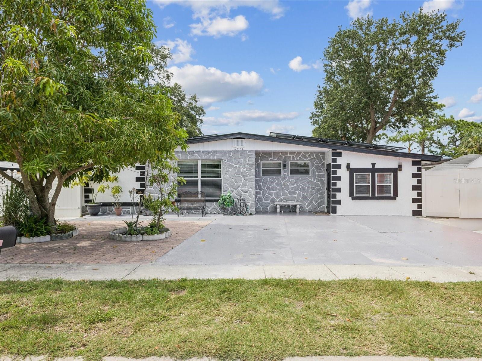 Photo of 6518 S WEST SHORE CIRCLE TAMPA FL 33616