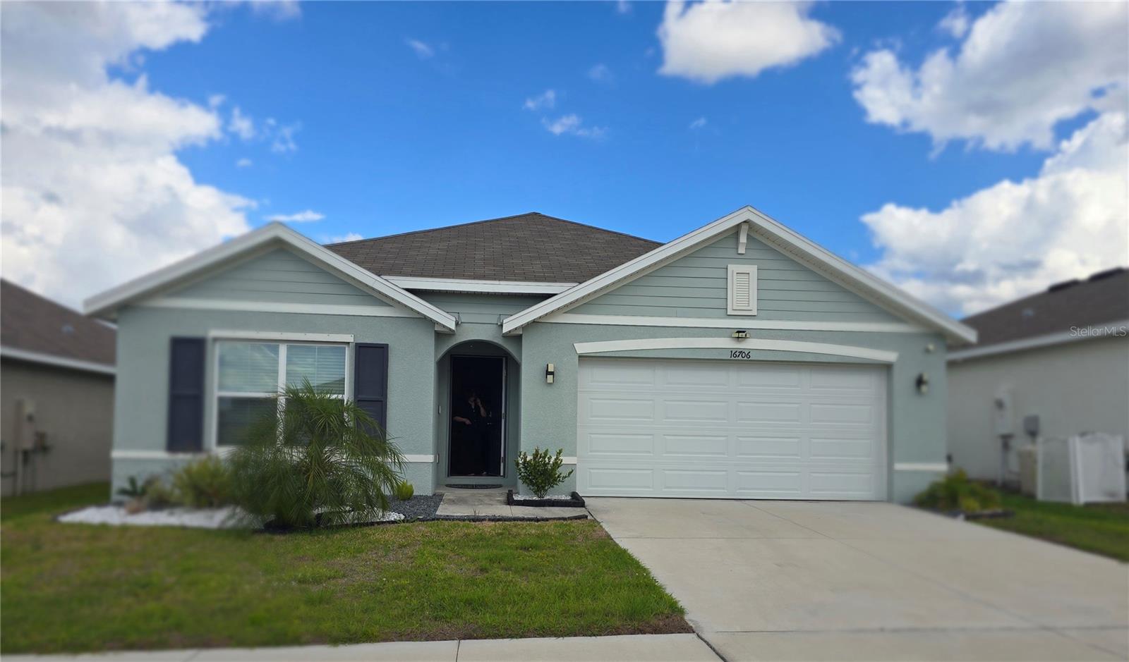 Photo of 16706 SUNBURST LAKE STREET WIMAUMA FL 33598