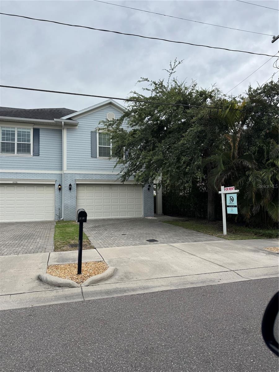 Photo of 606 S LINCOLN AVENUE #3 TAMPA FL 33609