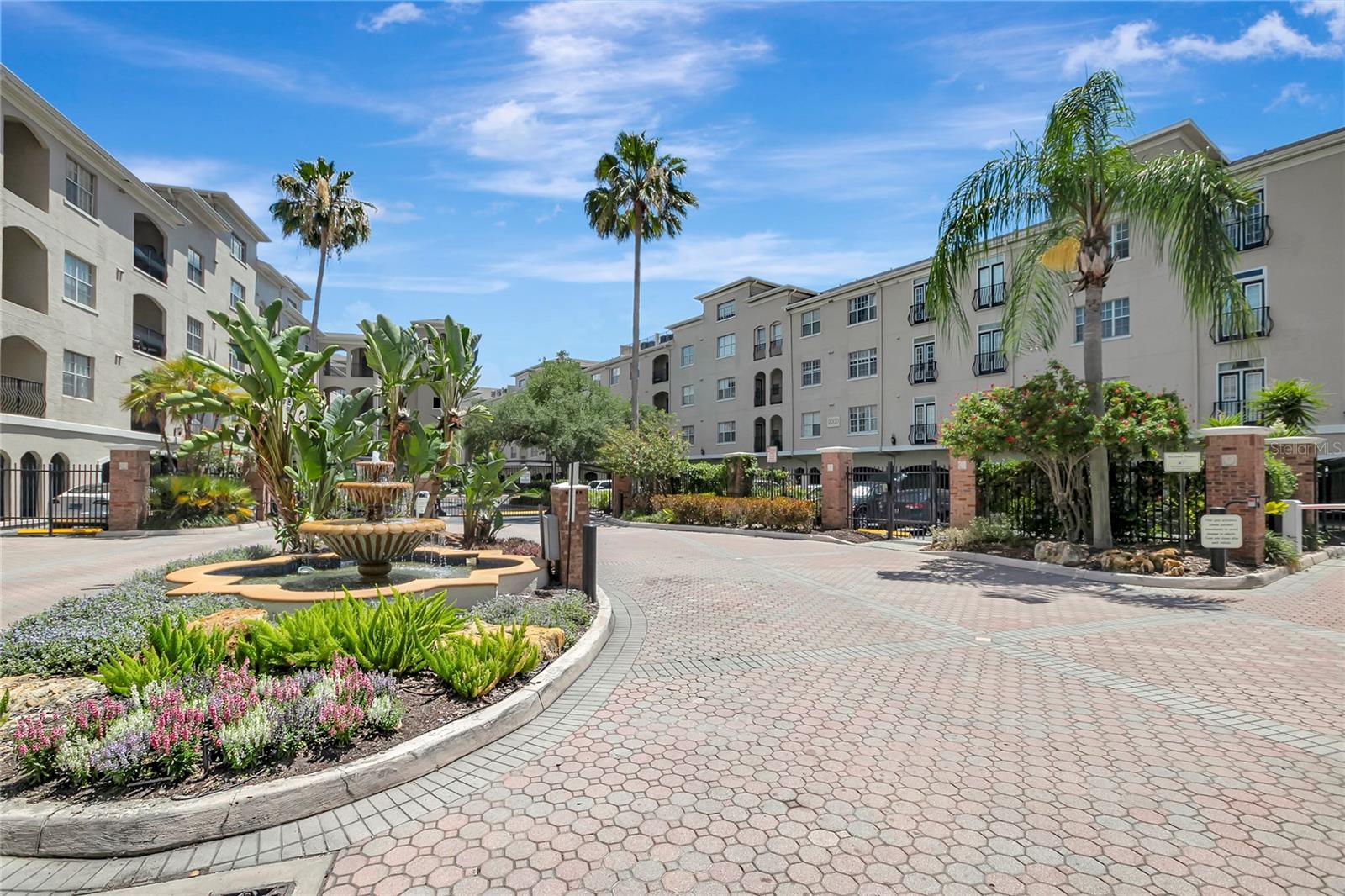Photo of 501 KNIGHTS RUN AVENUE #2202 TAMPA FL 33602