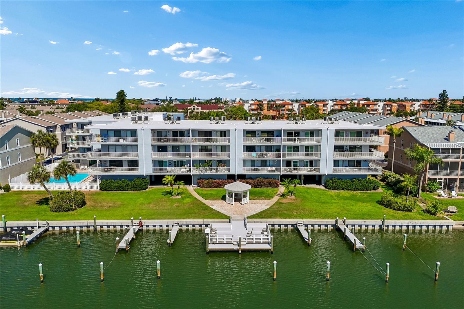 Photo of 719 PINELLAS BAYWAY #301 ST PETERSBURG FL 33715