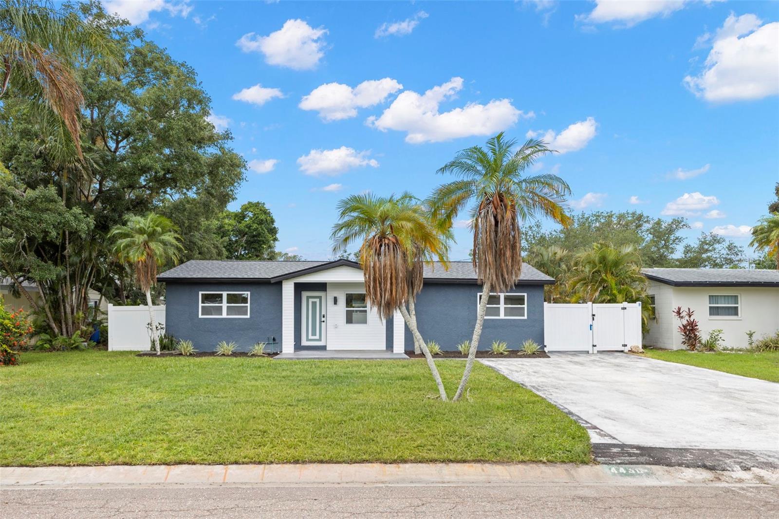 Photo of 4430 CARSON STREET ST PETERSBURG FL 33703