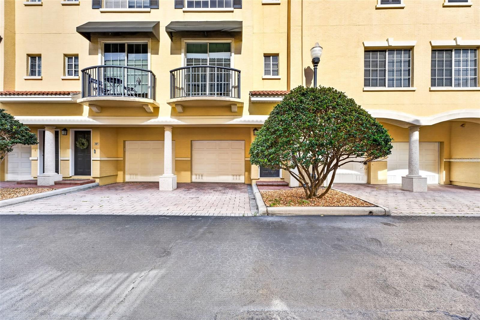 Photo of 105 BRADFORD BEACH COURT #105 TAMPA FL 33609