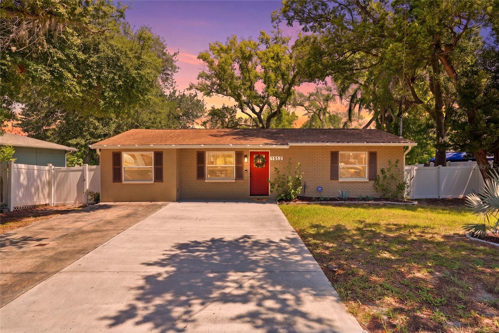 Photo of 1512 E HANNA AVENUE TAMPA FL 33610