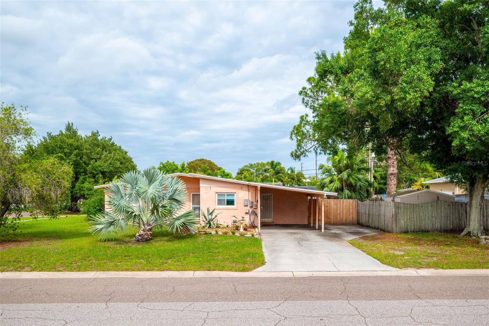 Photo of 494 34TH AVENUE ST PETERSBURG FL 33704