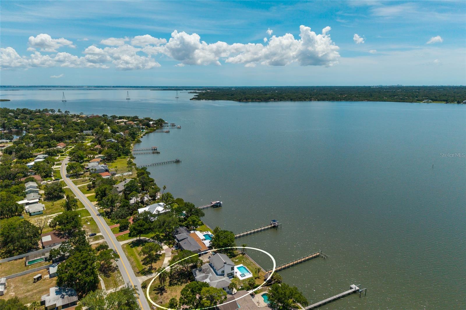 Photo of 412 SHORE DRIVE OLDSMAR FL 34677