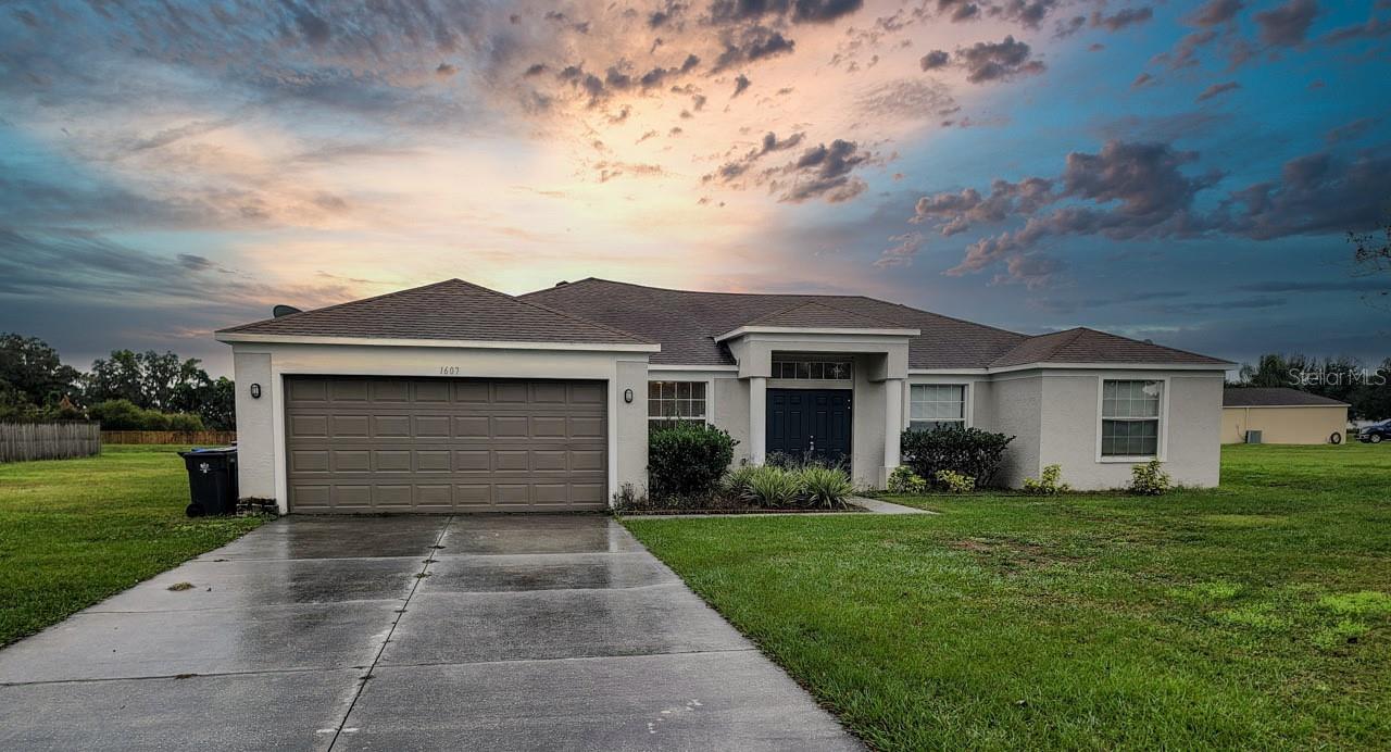 Photo of 1607 AVONDALE RIDGE DRIVE PLANT CITY FL 33567