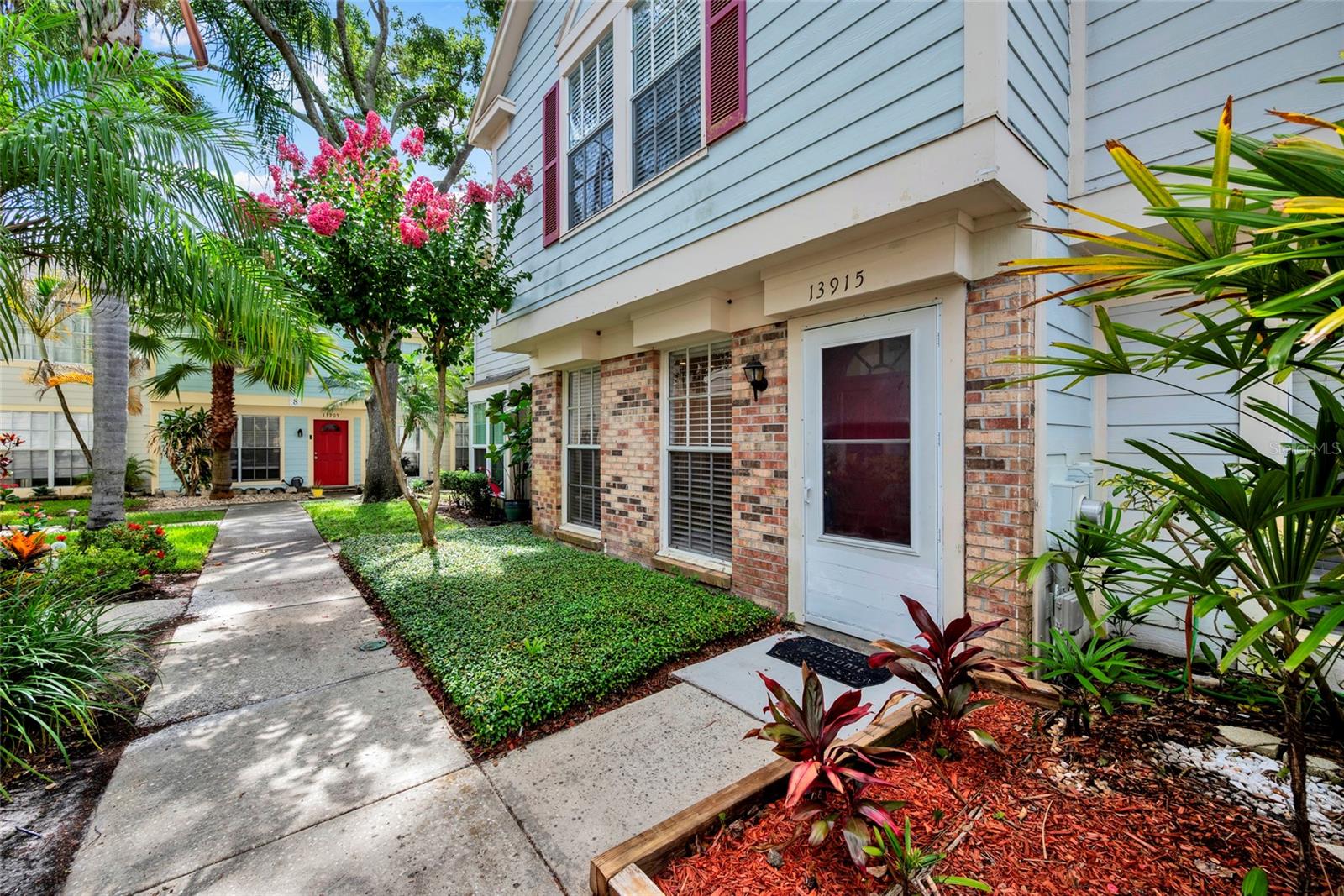 Photo of 13915 FLETCHERS MILL DRIVE TAMPA FL 33613